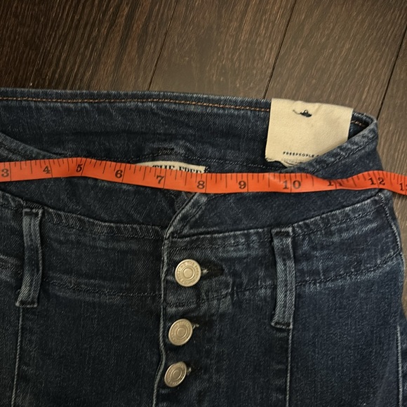 We the Free high waisted button front flare jeans.  Size 24 - Picture 5 of 9